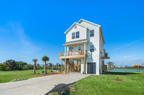 New Home w/ Amazing Views-Close to Beach, Bay, & Galveston Island State Park